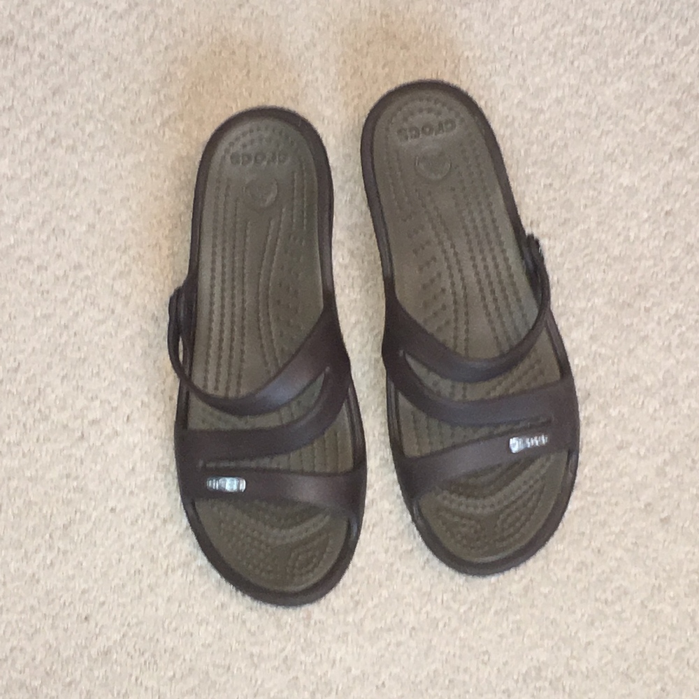 Women's Brown CROCS Sandals (Size 6)